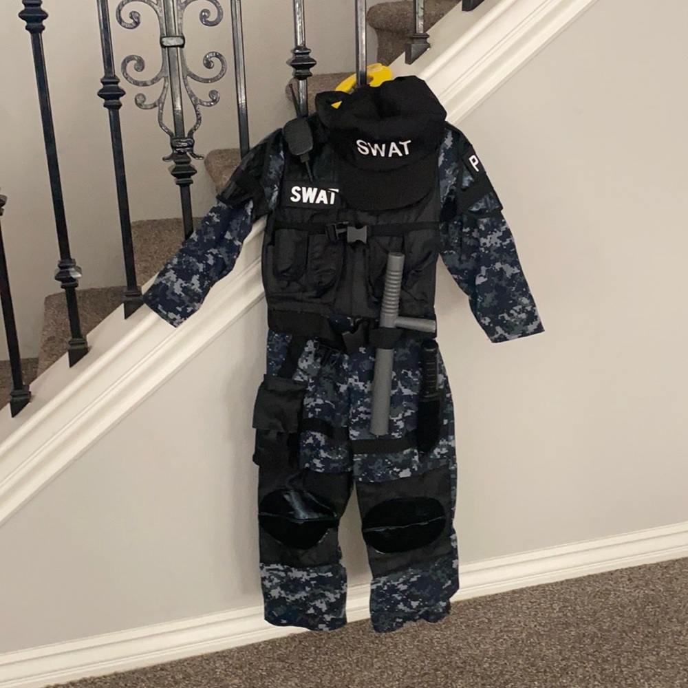 SWAT TEAM - COSTUME,  size 5-6 Y
